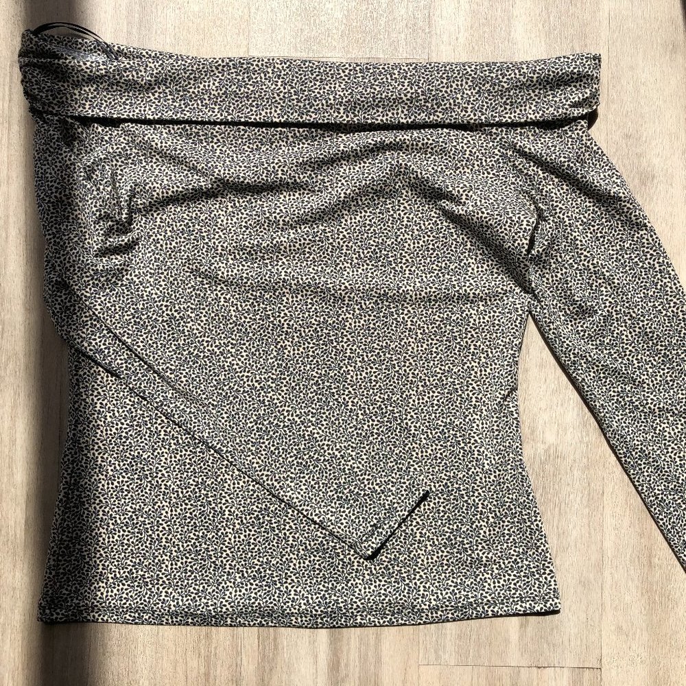 H&M Patterned Top Size Medium